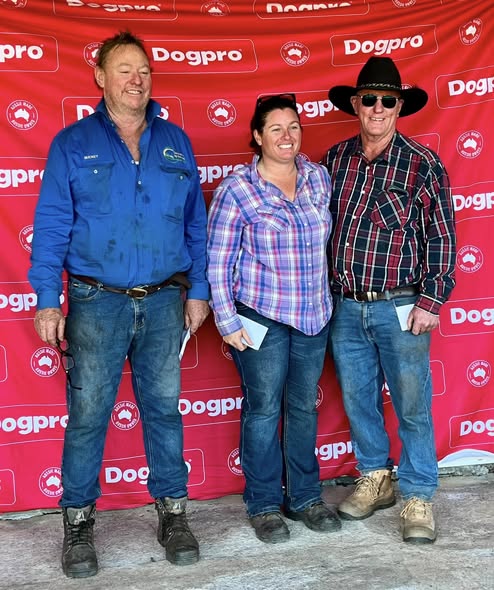 Novice Utility - Neil Eastought Club President, Shelby Harries (Just Ali 1st & Riche Dig 2nd), Neil Kristiansen (Badgingarra Oscar 3rd) also Allan Dunn (Gogetta Thor 4th), Karyn Buller (Boonining Turbo 5th).