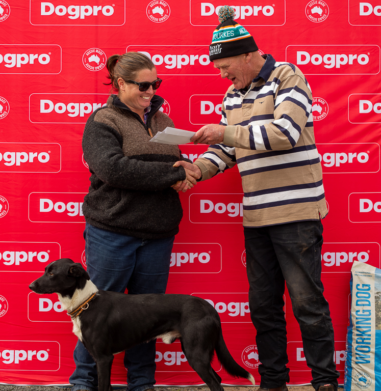 Improver - Shelby Harries (Riche Dig 1st & Just Ali 3rd), presented by President Tim Foster.