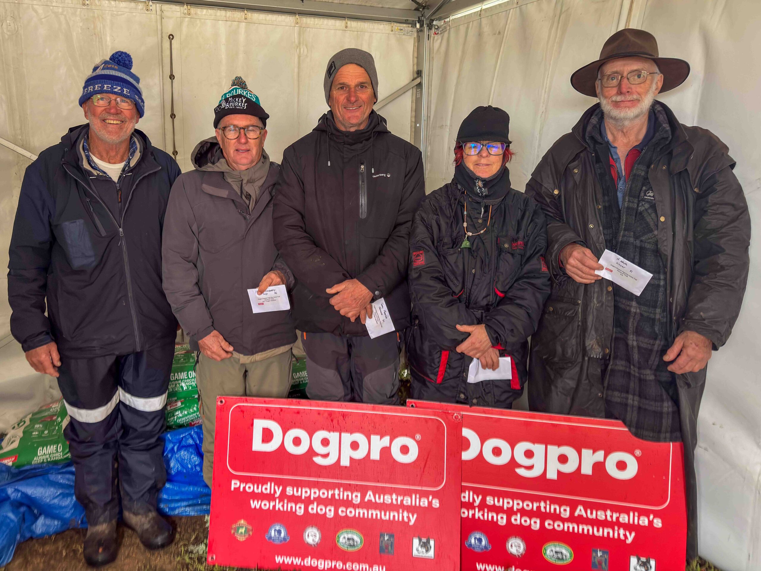 Novice - Rod Forsyth (Yarralonga Forrest 1st), Pete Doherty (Nolans Syd 2nd), Terry Martino (Ramulam Tracker 3rd), Nan Lloyd (Kumbark Pocket 4th) Neil Whyte (Yarralonga Digger 5th).