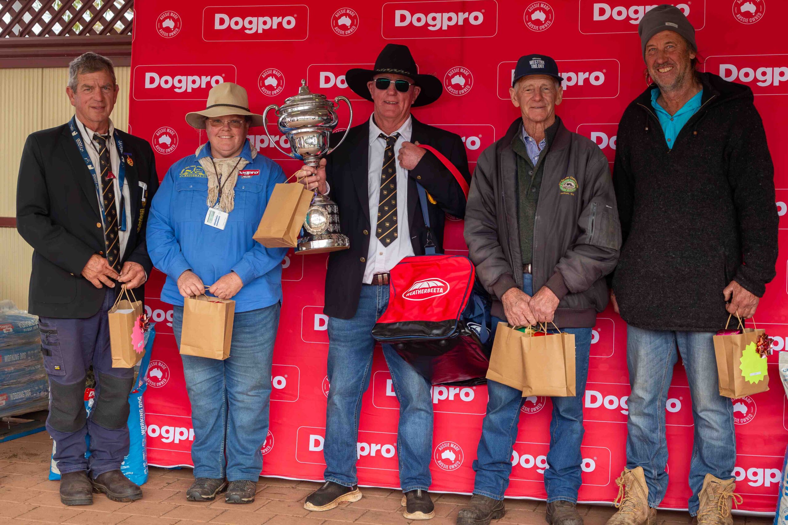 Open Finalists - Grant Cooke (Pendalup Gilbert =2nd), Allison Burrell (Illoura Jazz =2nd), Neil Kristiansen (Badgingarra Oscar 1st), Peter Gorman (Pendalup Steel 4th), Wayne Hall (Avalon Alley 5th).